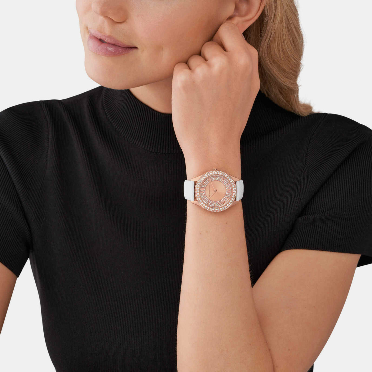 Michael Kors Women Round Rose Gold watch