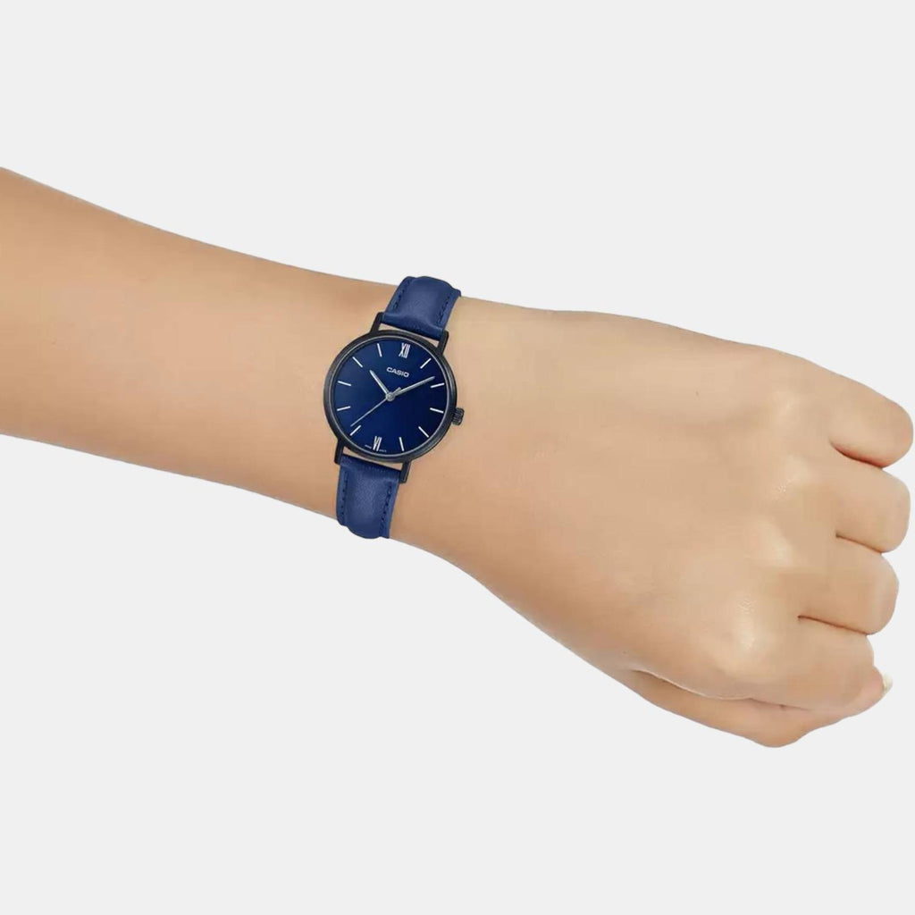 Casio Round Quartz Analog Women watch