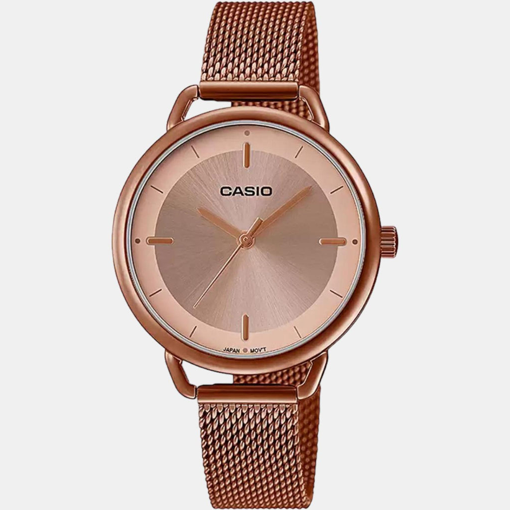 Casio 38 mm Round Quartz watch