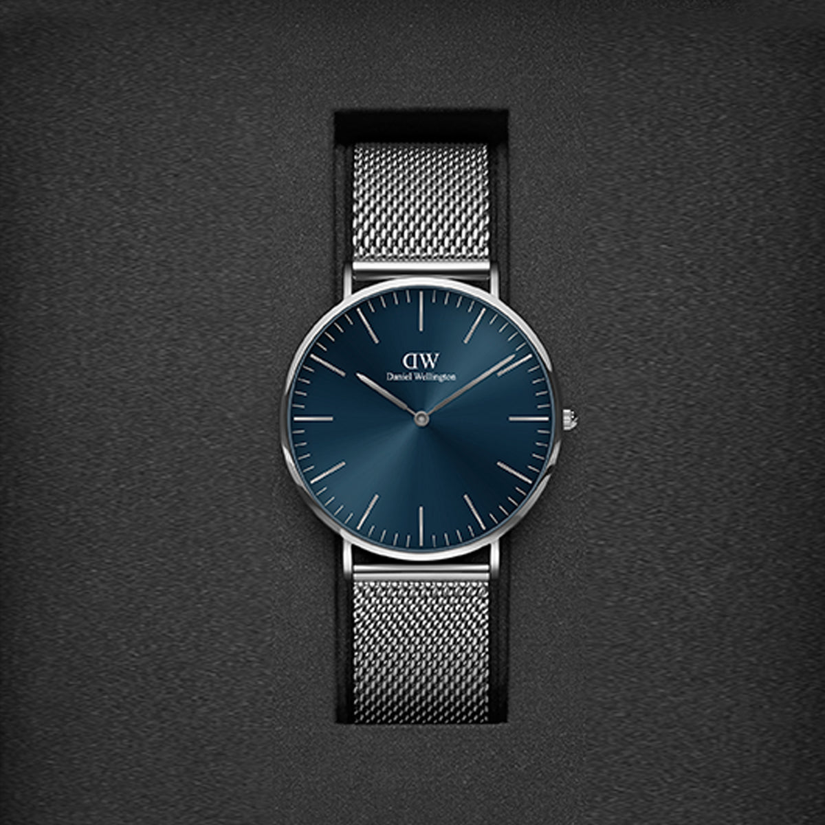 Daniel Wellington Men Round Blue watch