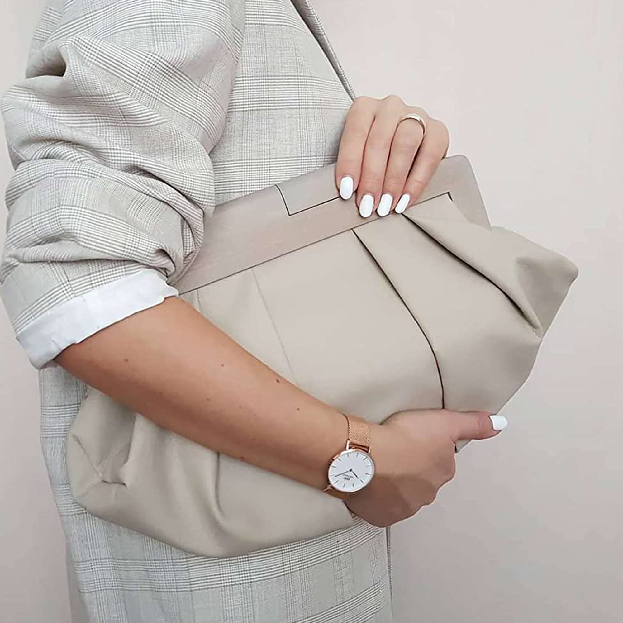 Daniel Wellington Unisex Round White watch