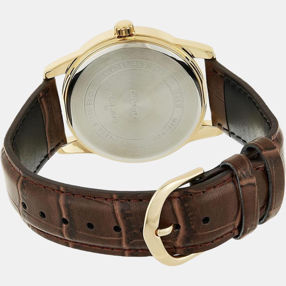 Casio 45 mm Round Quartz watch