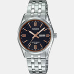 Casio 30 mm Round Quartz watch
