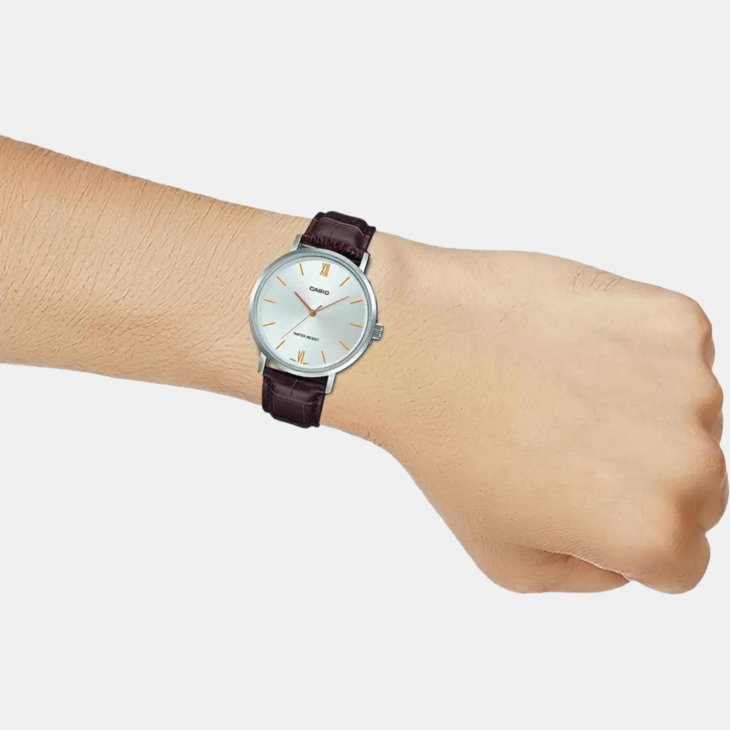 Casio 40 mm Brown Quartz watch