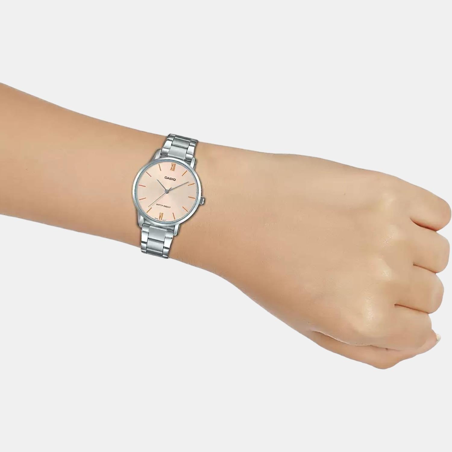 Casio Round Quartz Analog Women watch