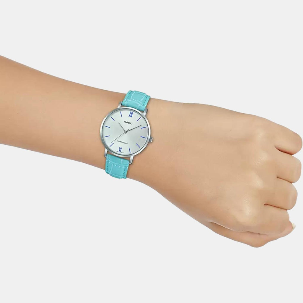 Casio Round Quartz Analog Women watch