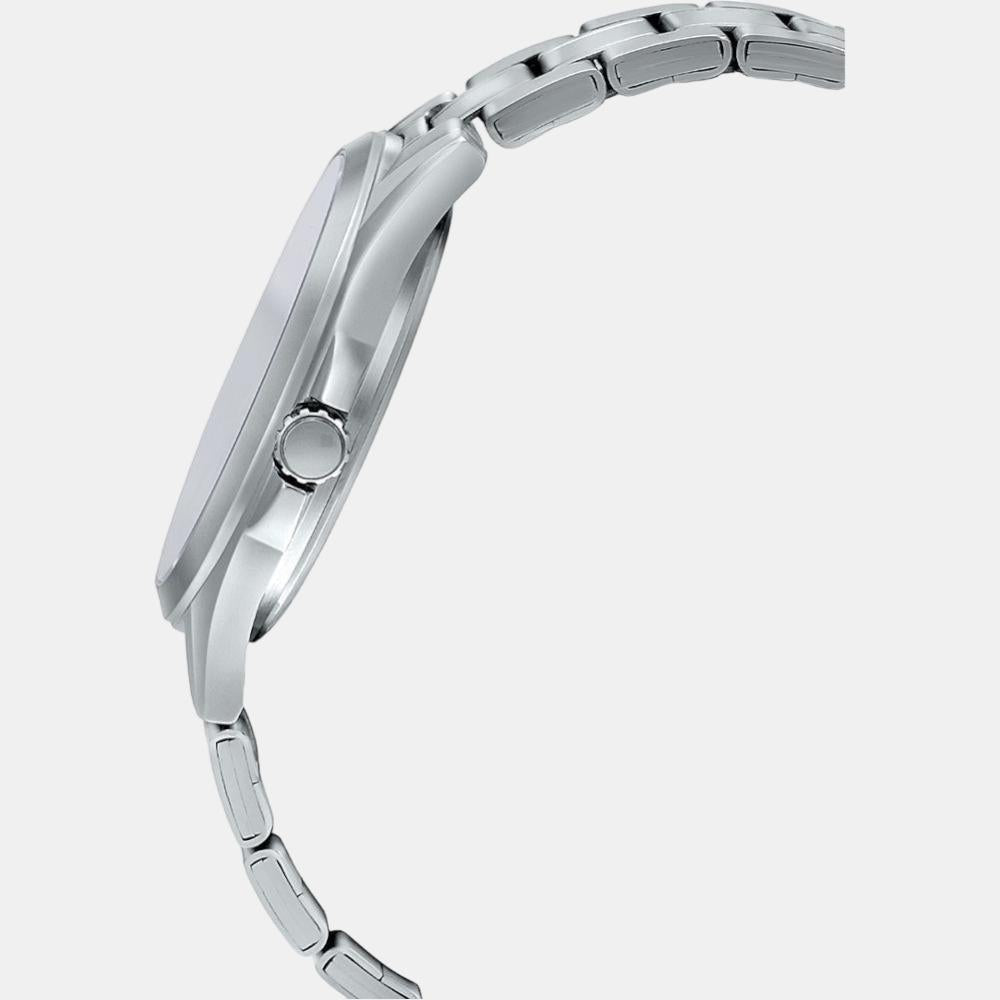 Casio 47 mm Round Quartz watch