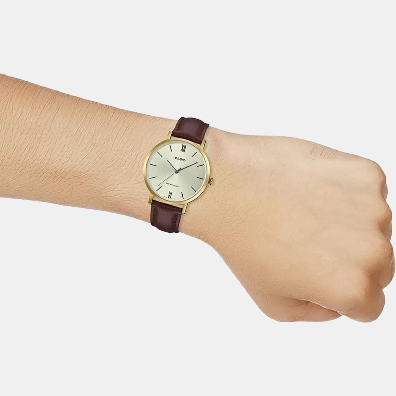 Casio 40 mm Brown Quartz watch