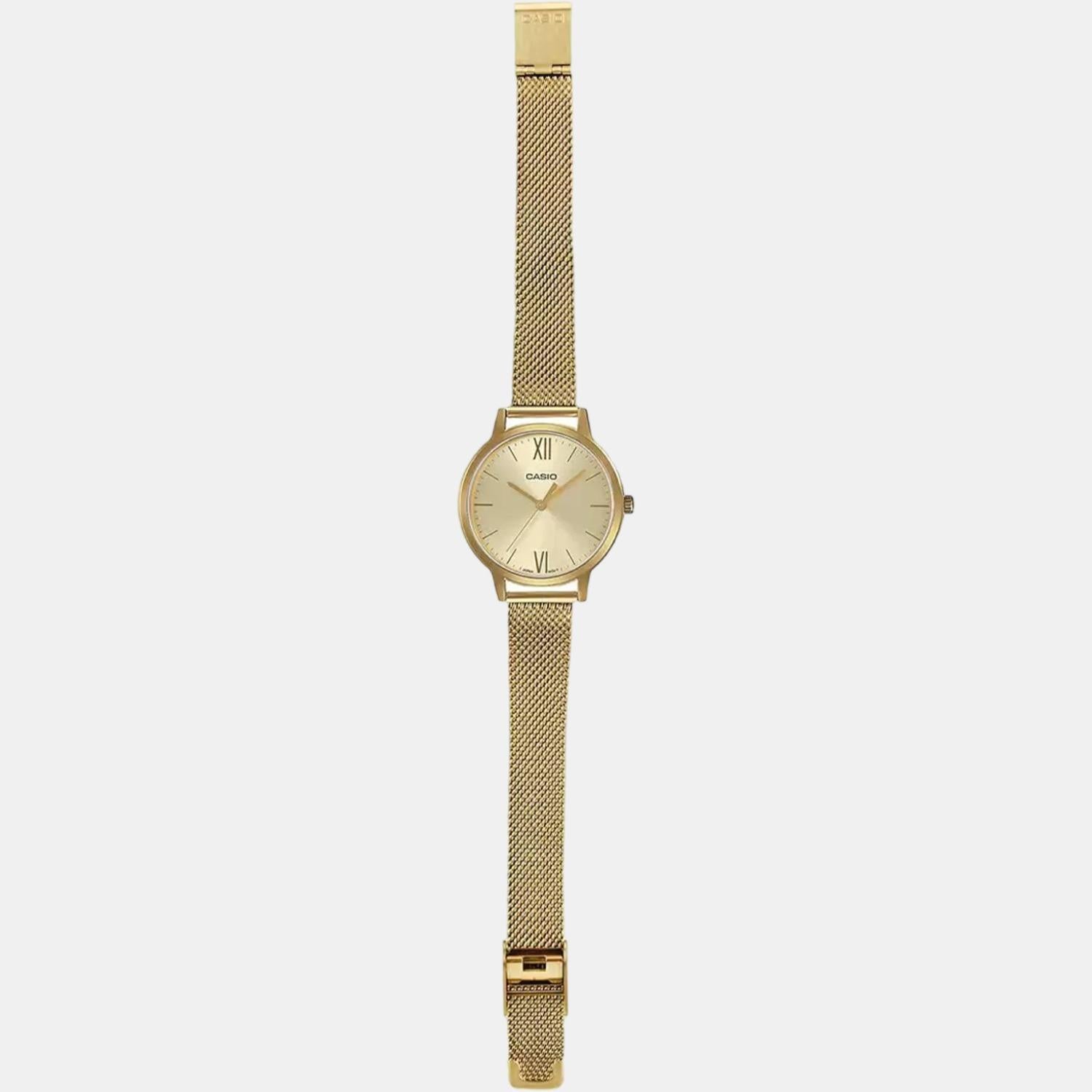 Casio 32 mm Gold Quartz watch