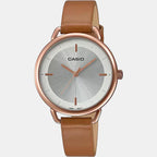 Casio 38 mm Round Quartz watch