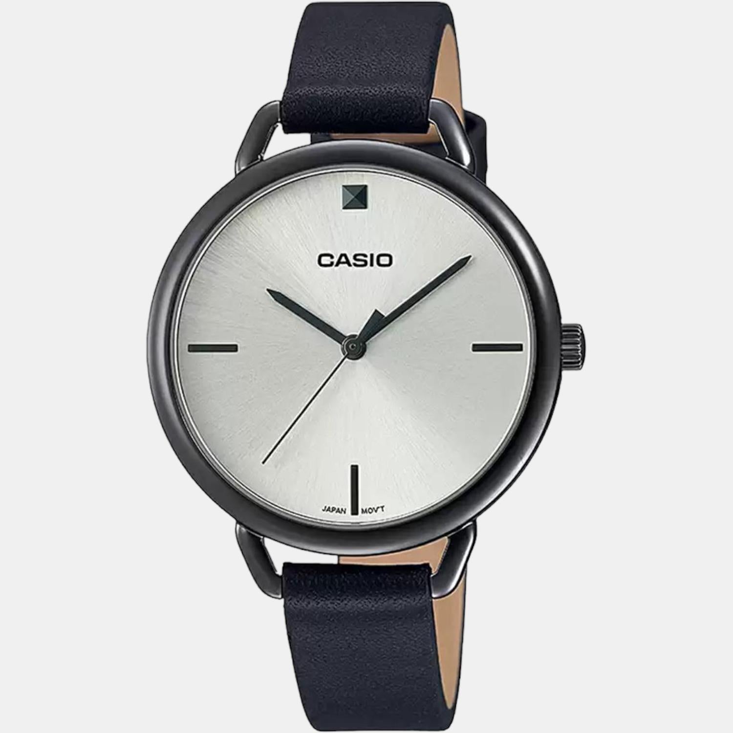Casio 40 mm Round Quartz watch