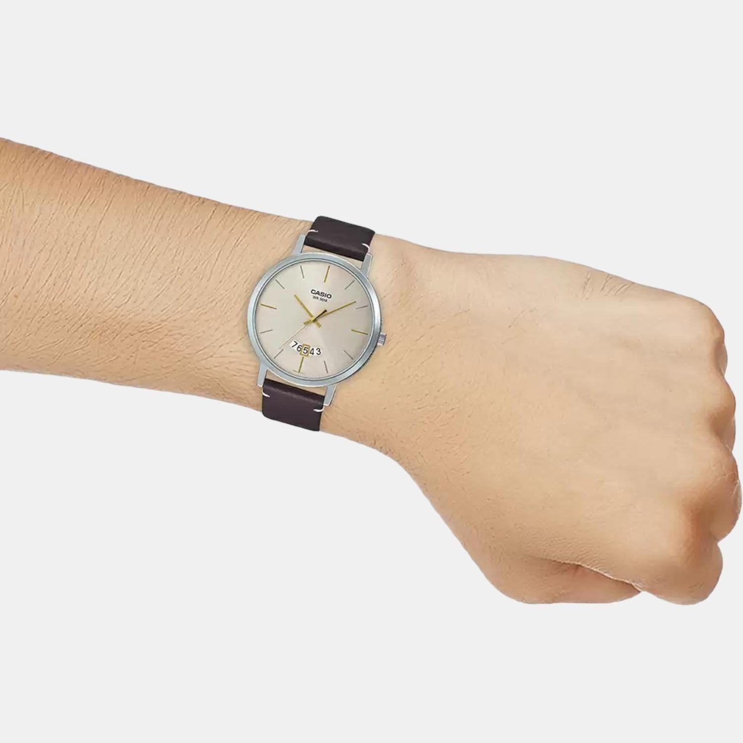 Casio 43 mm Silver Quartz watch