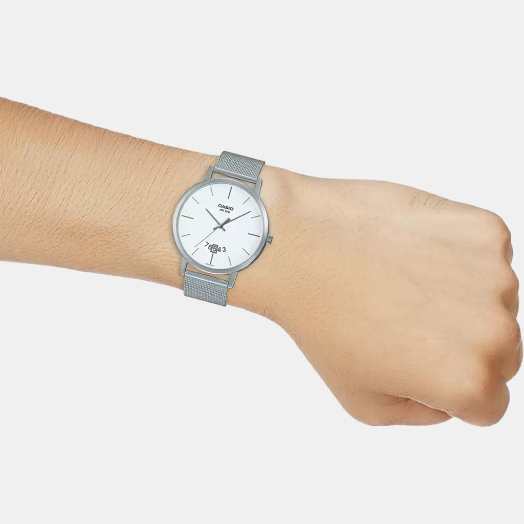 Casio 32 mm Silver Quartz watch