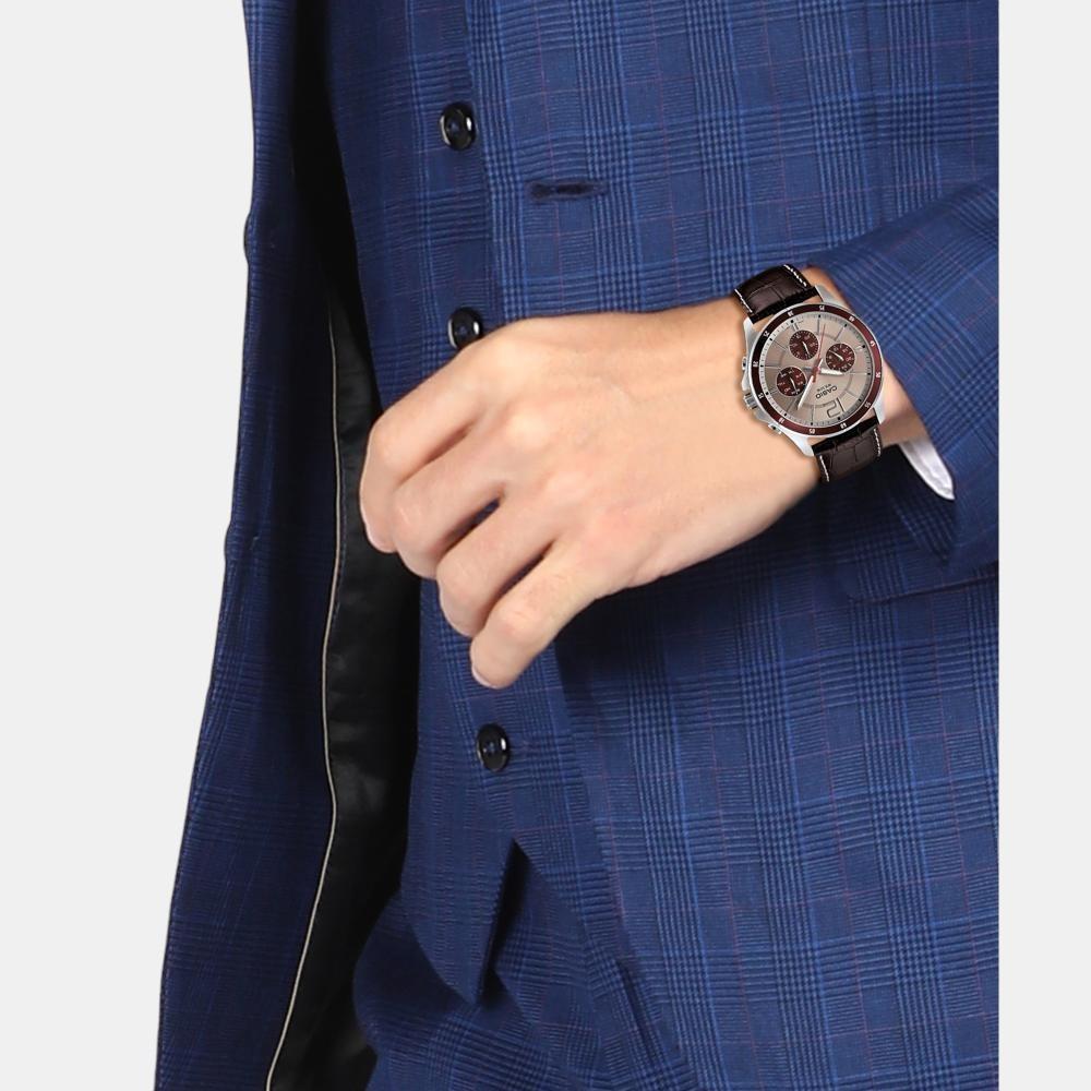 Casio 42 mm Round Quartz watch