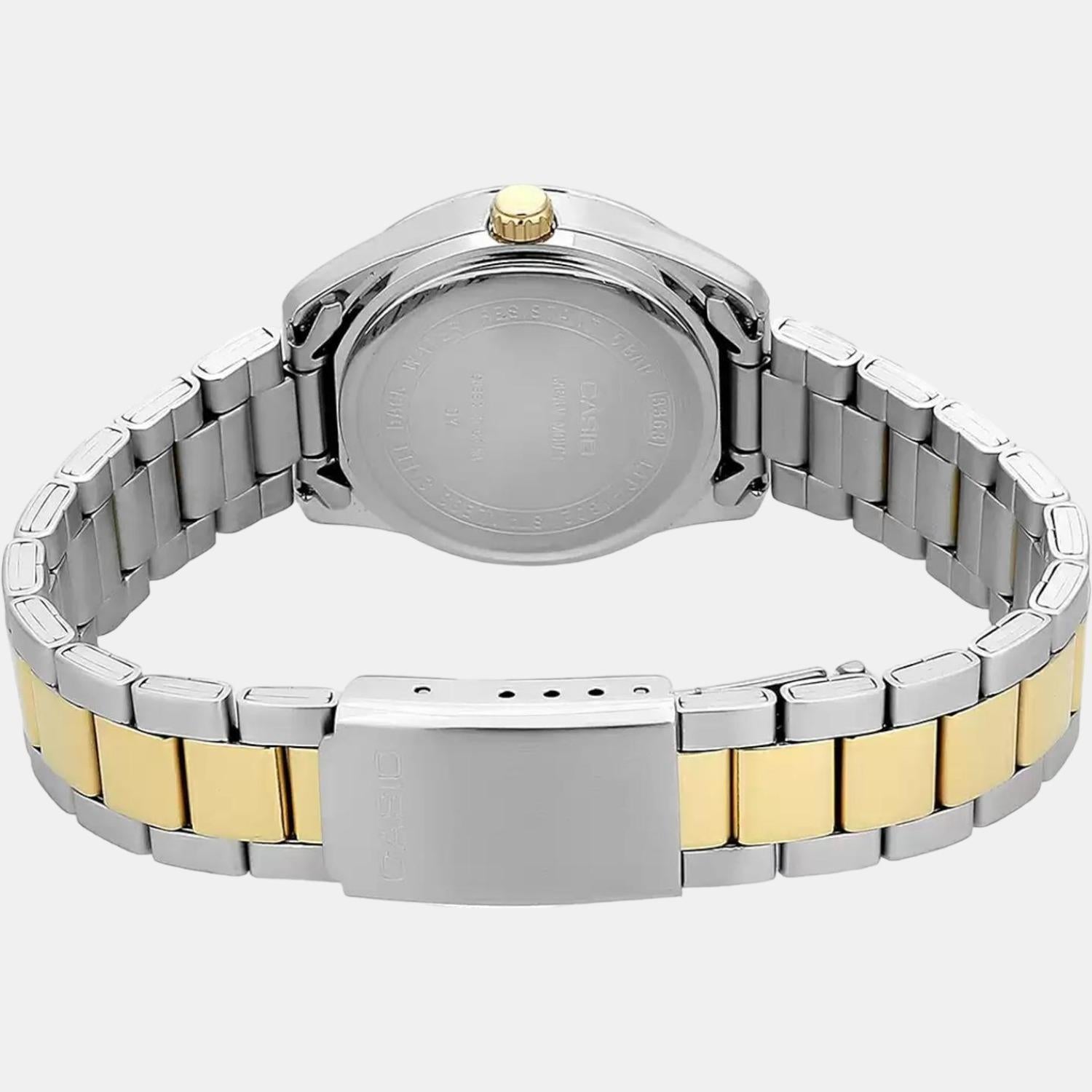 Casio 30 mm Round Quartz watch