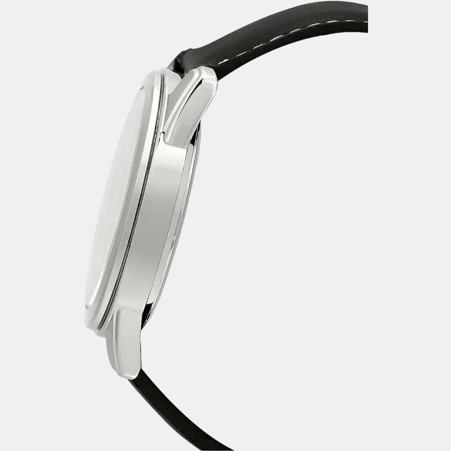 Casio 50 mm Round Quartz watch