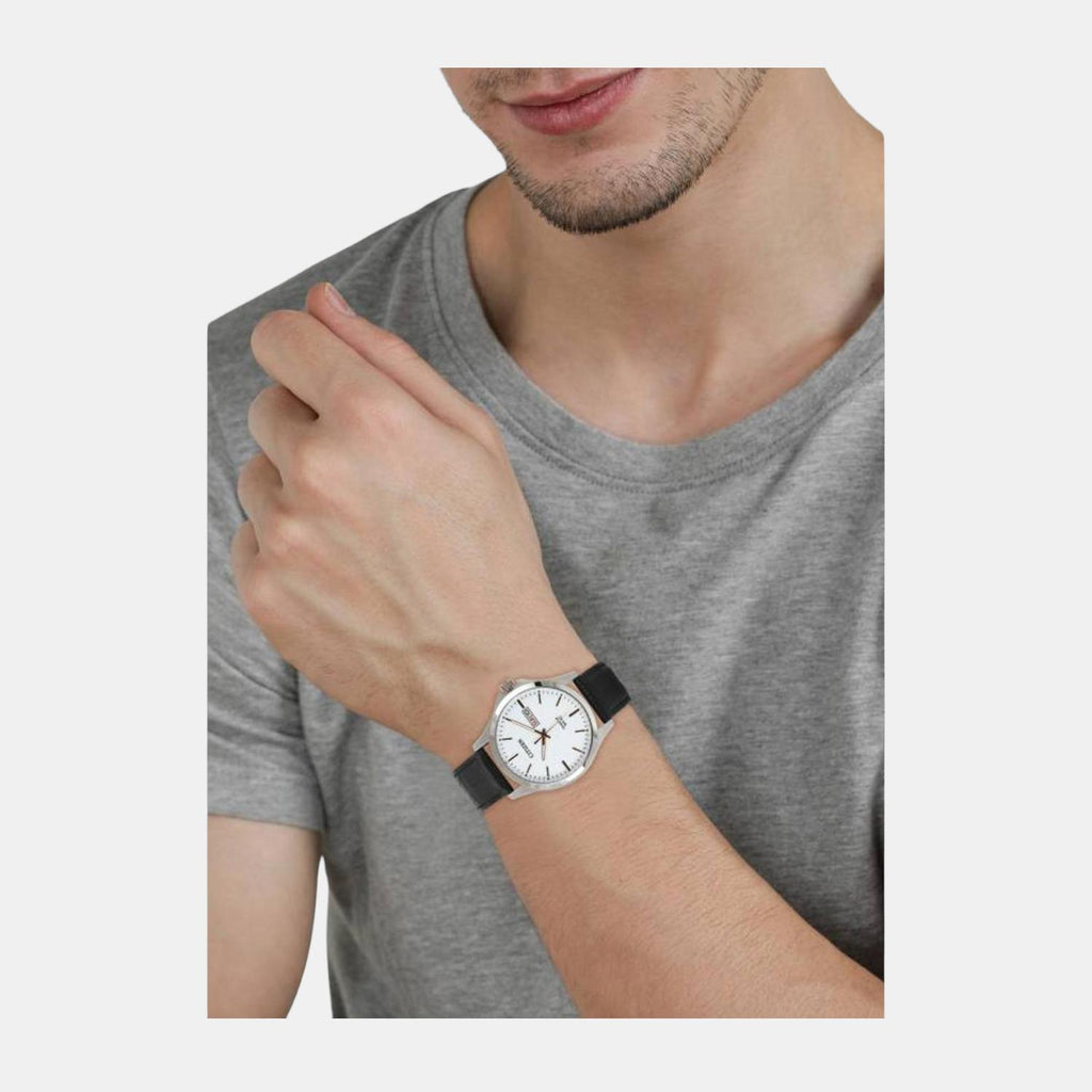 Citizen 41 mm Round Quartz watch