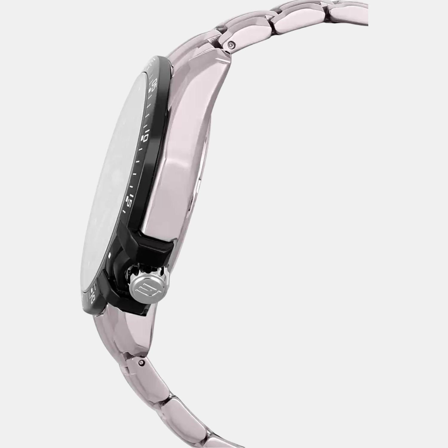 Casio Men Round Black watch