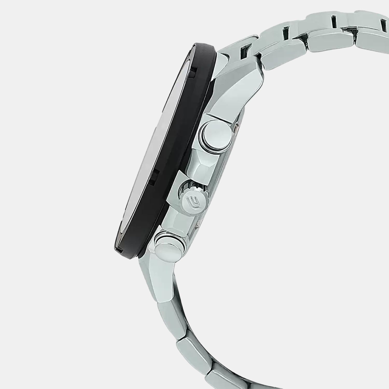 Casio 49 mm Round Quartz watch