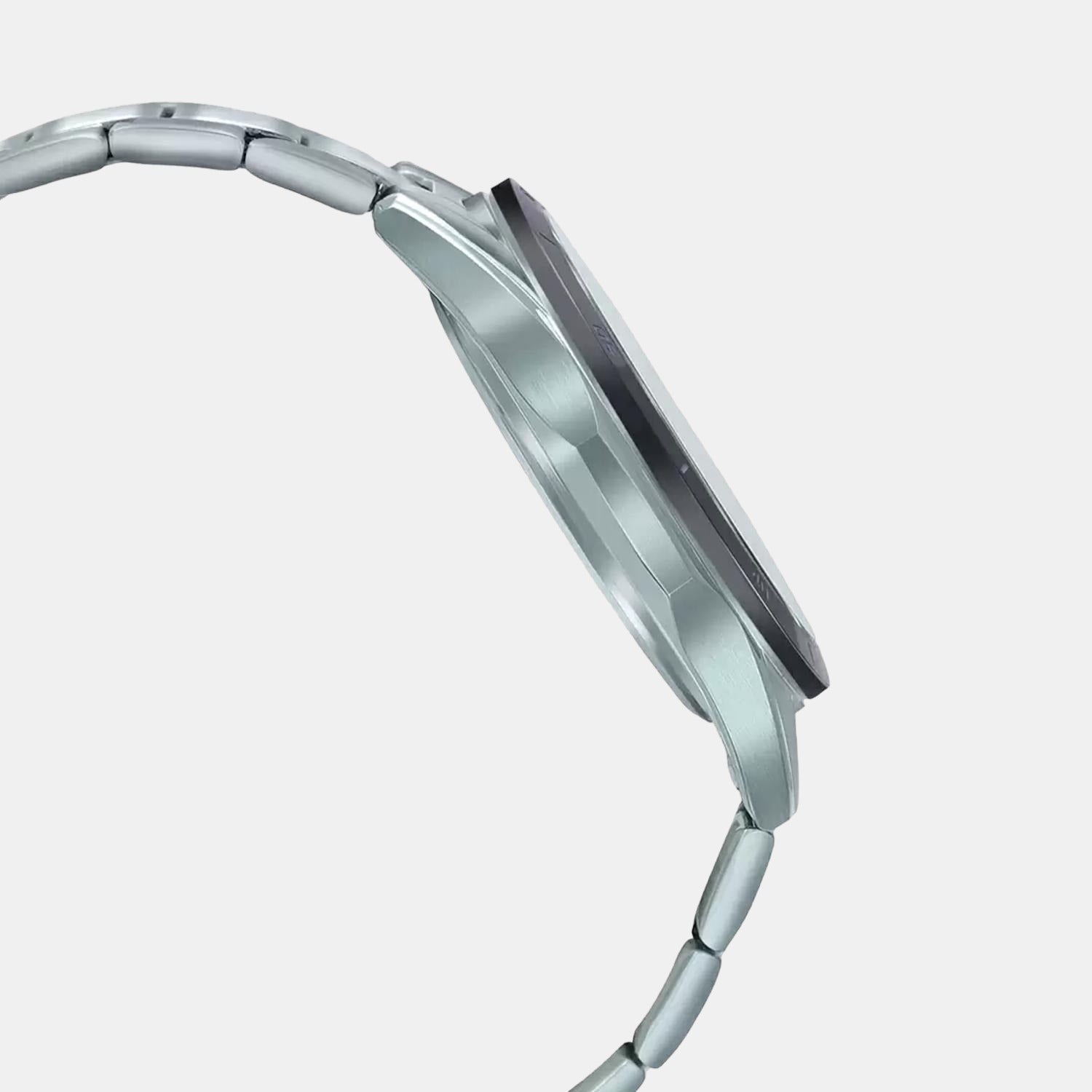 Casio 48 mm Round Quartz watch