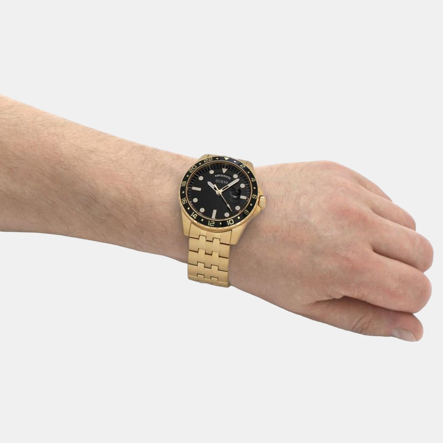 Guess Round Quartz Analog Men watch