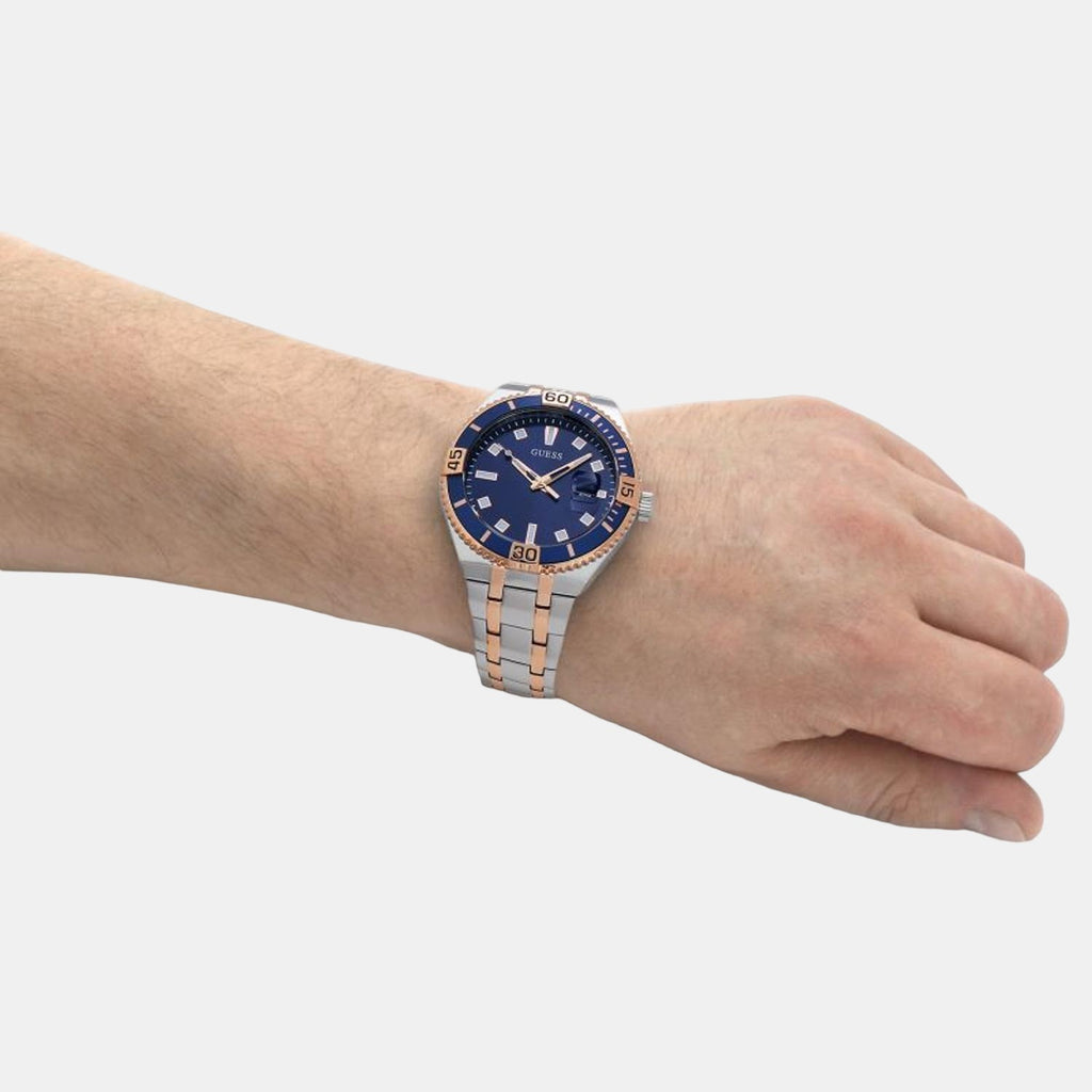 Guess Round Quartz Analog Men watch