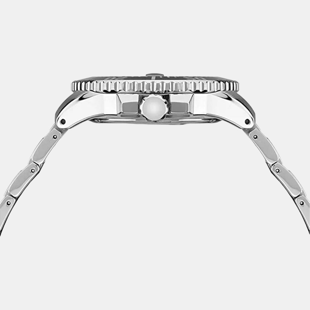 Seiko 44 mm Round Quartz watch