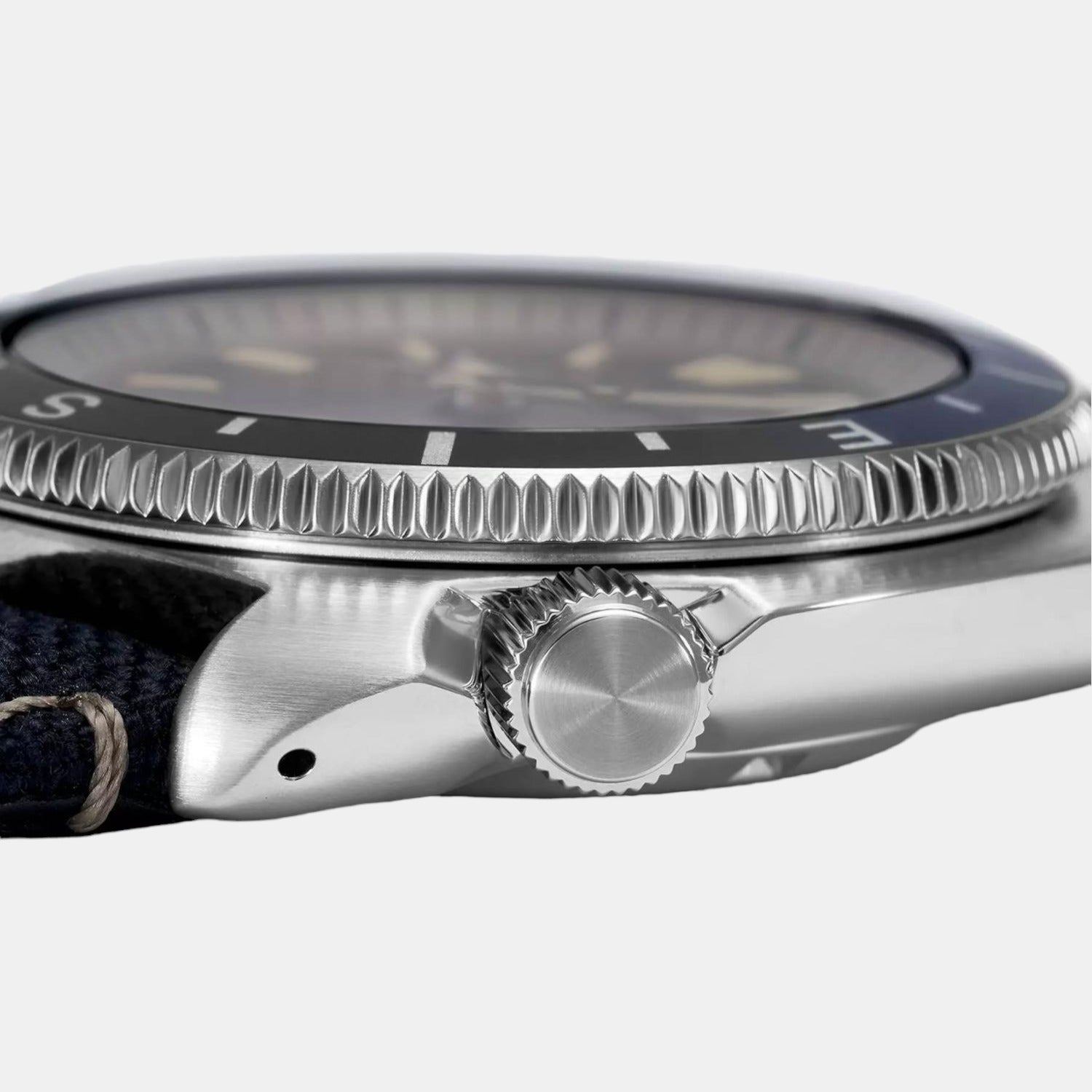 Seiko Men Round Blue watch