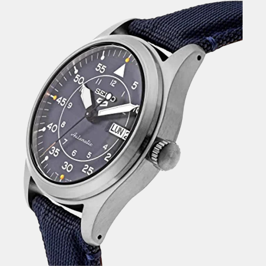 Seiko 40 mm Round Quartz watch