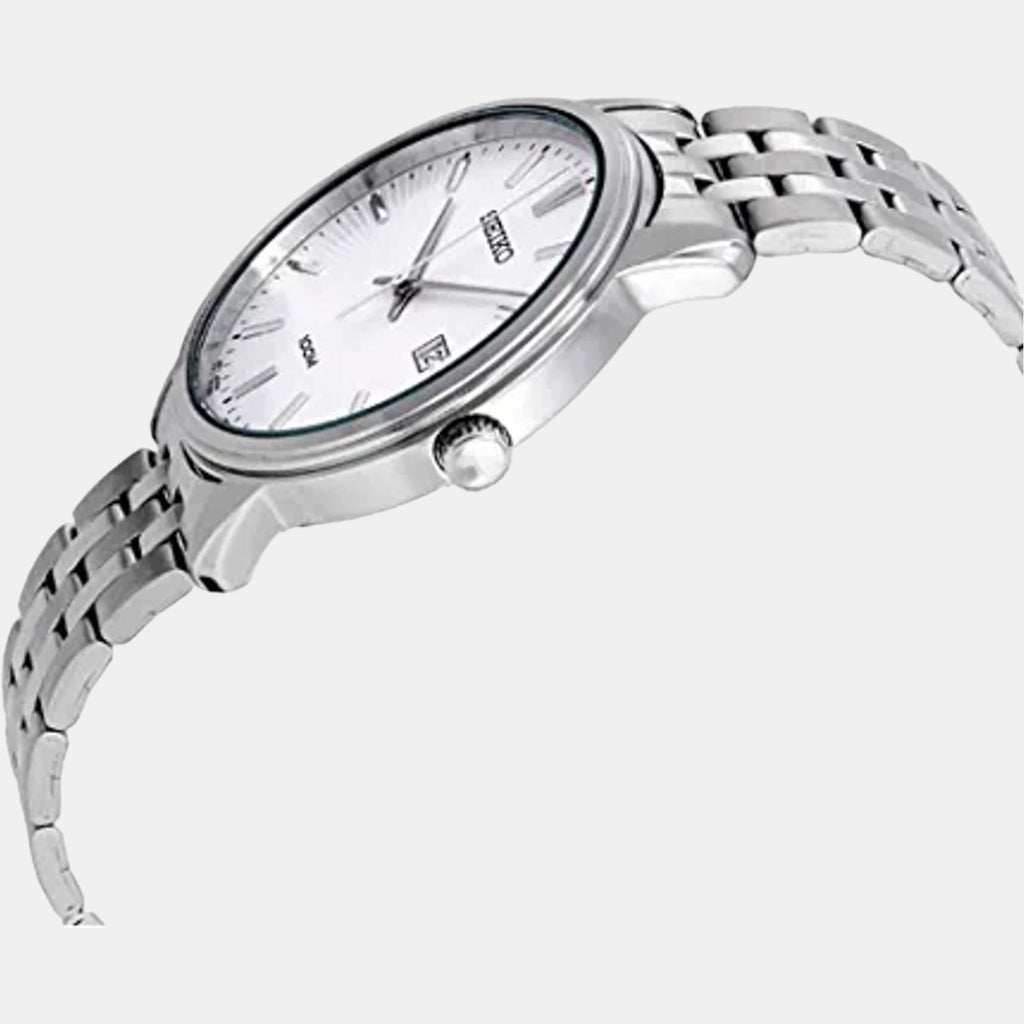 Seiko 41 mm Round Quartz watch