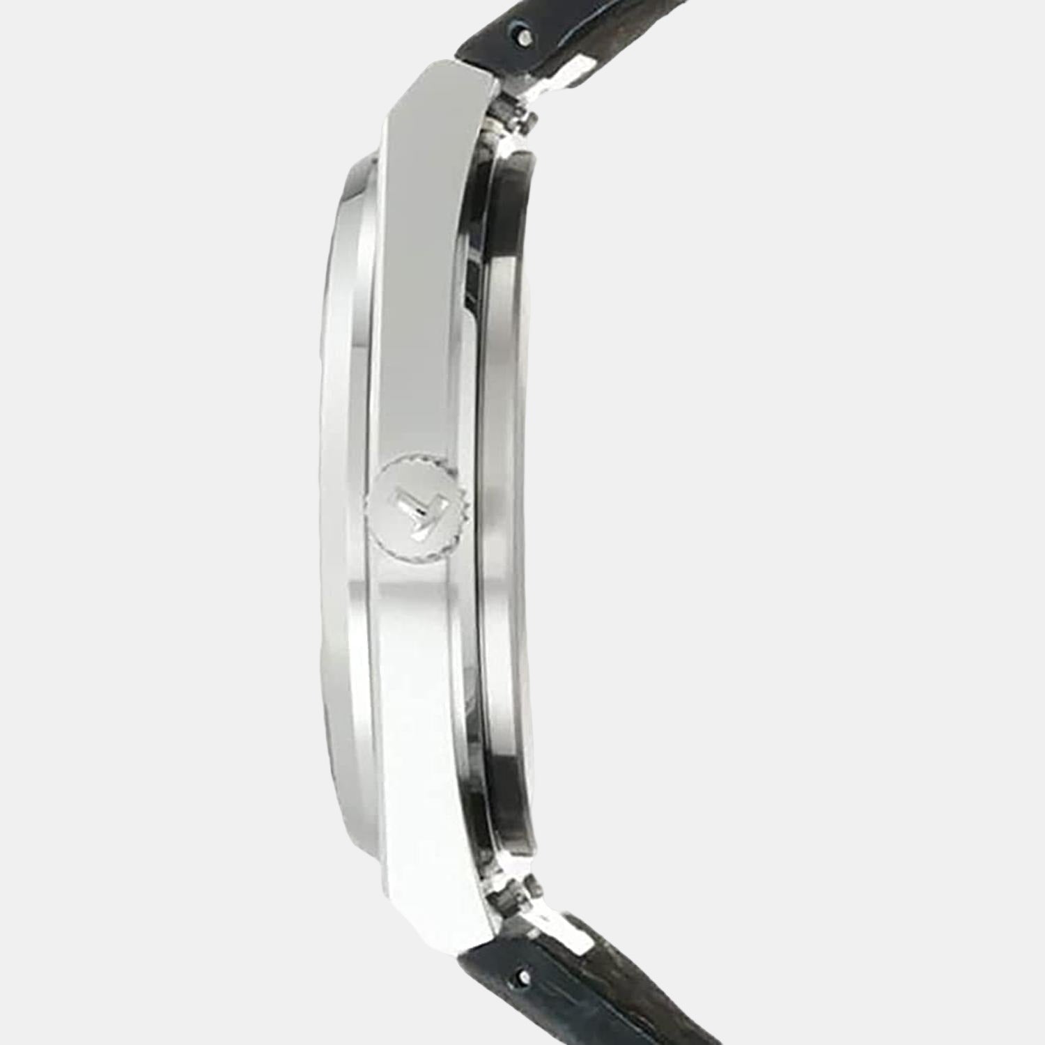 Tissot 40 mm Round Quartz watch