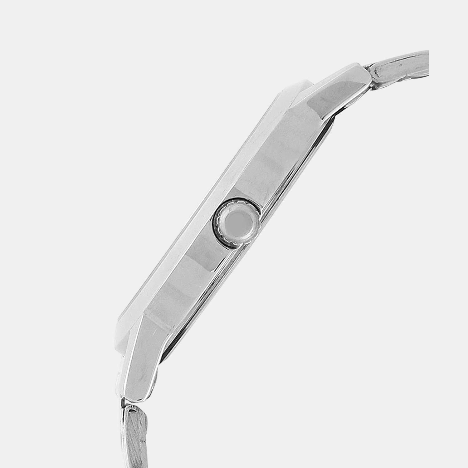 Timex 39 mm Round Quartz watch