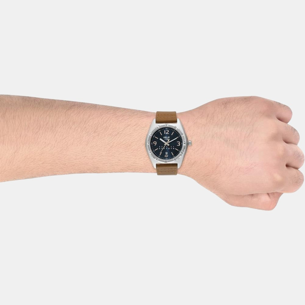 Helix Round Quartz Analog Men watch