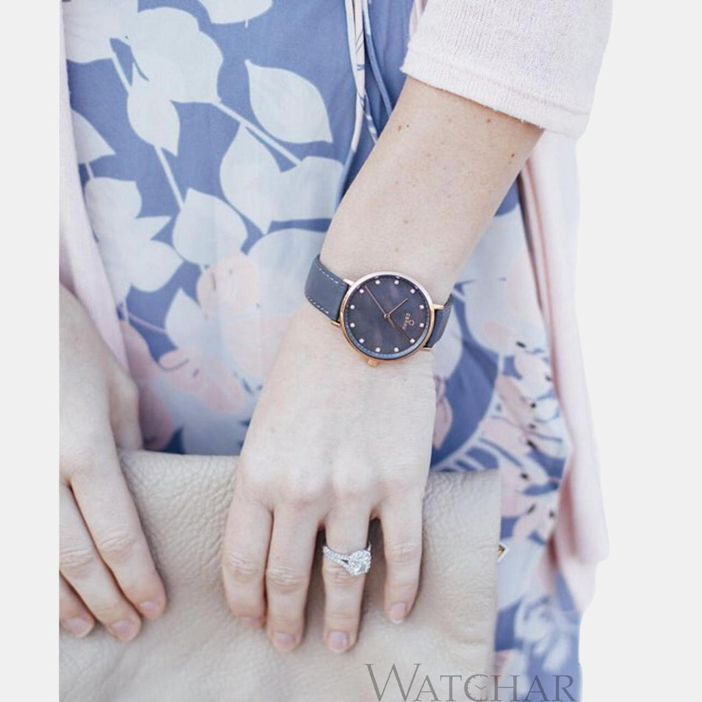 Obaku Women Round Black watch