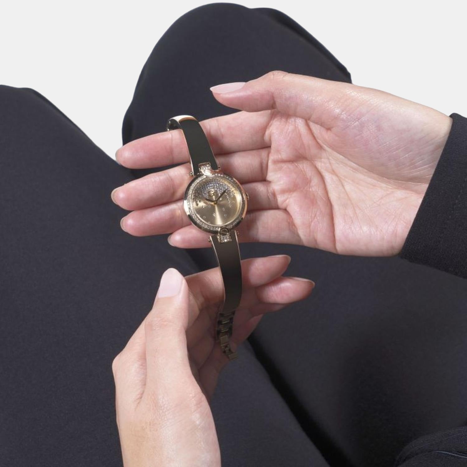 GC 28 mm Gold Quartz watch