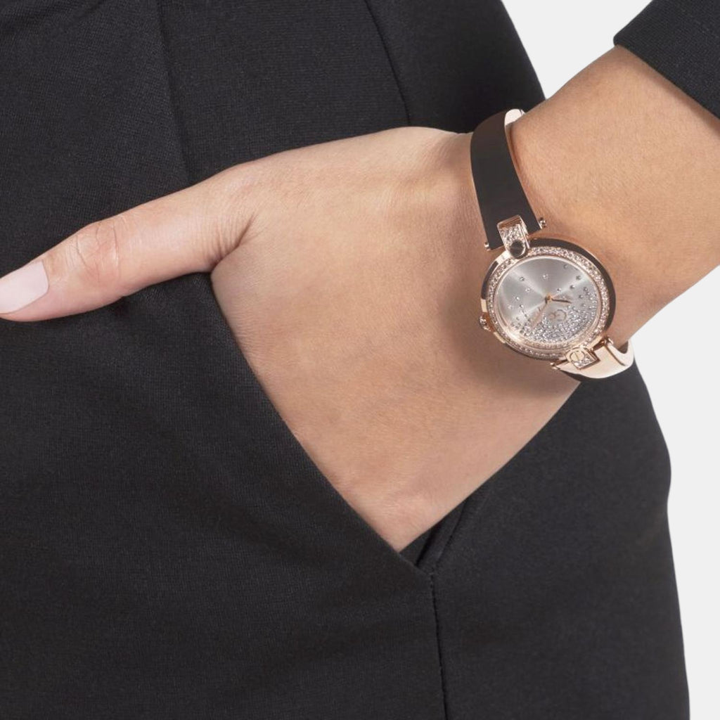 GC Round Quartz Analog Women watch