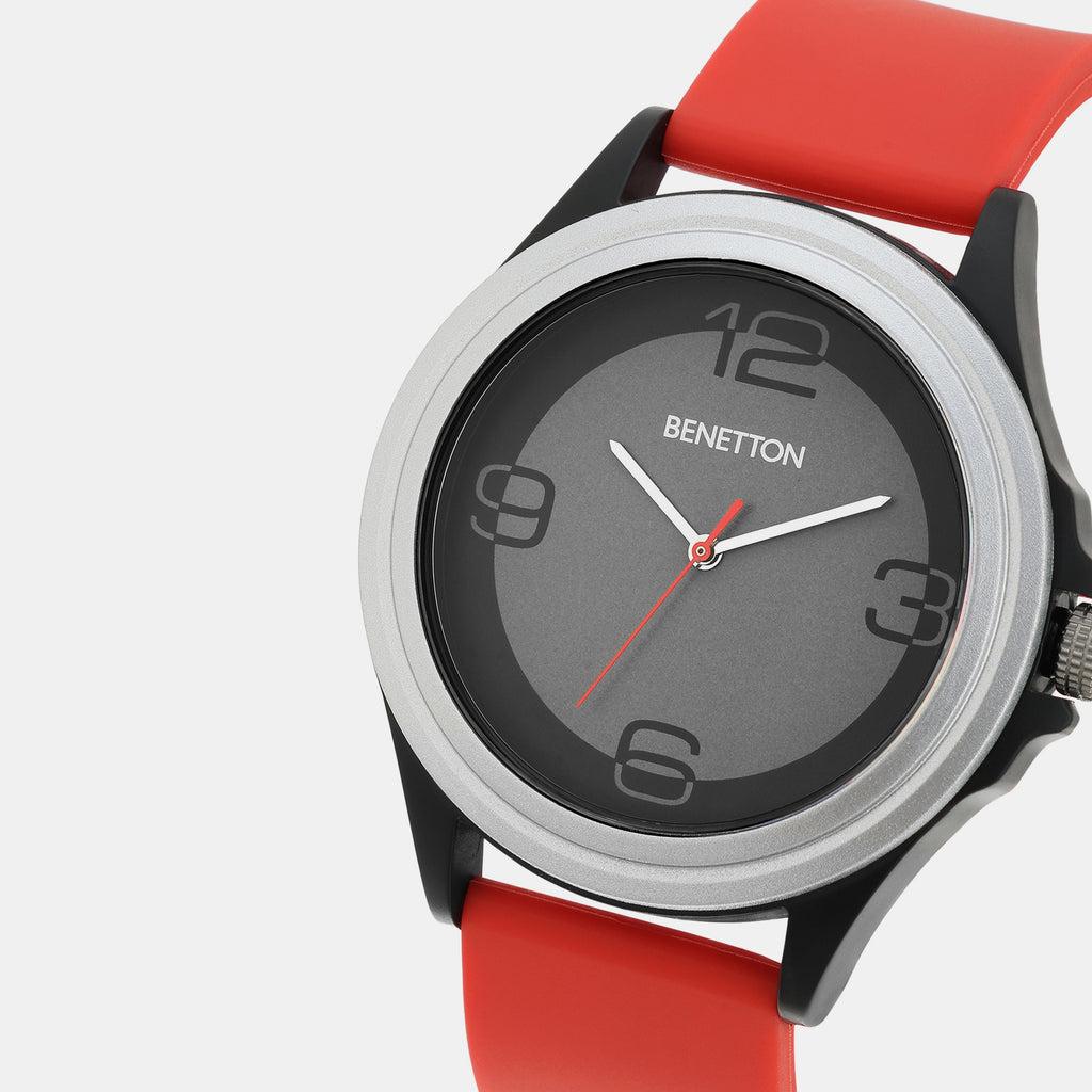 UCB 46 mm Round Quartz watch