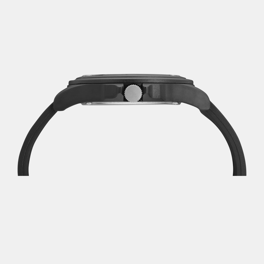 UCB Men Round Black watch